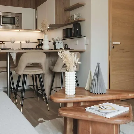 Rénové 3 Pièces à Val Thorens, - Fr-1-545-54 Val Thorens