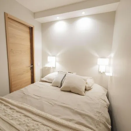 Rénové 3 Pièces à Val Thorens, - Fr-1-545-54 * Val Thorens